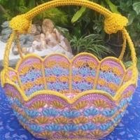 ราคา ตะกร้าถักมือด้วยเชือกร่มดิ้นเงิน ทรงกลีบบัวยาว ขนาดใหญ่ ลายกล้วย สีฟ้า-เหลือง (22276868825)