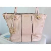 ราคา ส่งต่อ Calvin klein กระเป๋าสะพายสีครีมเบจ แท้ (139754915)