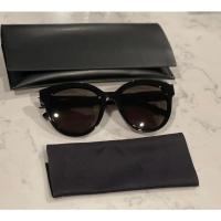 ราคา แว่นกันแดด YSL size 52mm Logo ดำ จาก shop อเมริกา (21127364019)