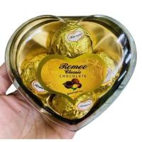 ราคา Chocolate Romeo กล่องเล็ก บรรจุ 4-5 ลูก มอบให้สำหรับคนพิเศษ Ferrero Rocher ช็อคโกแลตเฟอร์เรโร่ (22362649923)