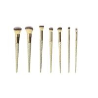 ราคา Mei Linda Glitter Gold Collection Brush #MD4230 : meilinda เมลินดา แปรงแต่งหน้า ขนนุ่ม x 1 ชิ้น alyst (8636036828)