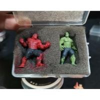 ราคา 1/64 Hulk figures (Red Hulk, Green Hulk) (25963546797)