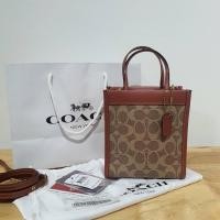 ราคา กระเป๋า COACH ของแท้ Outlet รุ่น Mini Cashin Tote Beige กระเป๋าสะพายข้าง ทรงสี่เหลี่ยม (20714889775)