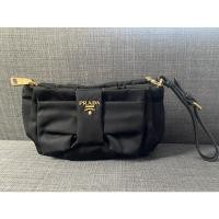 ราคา prada nylon คล้องมือ มือสองของแท้ (8772560148)