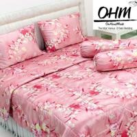 ราคา OHM ผ้าปูที่นอน ผ้าซาตินแท้ 440 เส้น ขนาด 6 ฟุต 3 ชิ้น (ลายดอกไม้คลาสิคชมพู) (904881173)