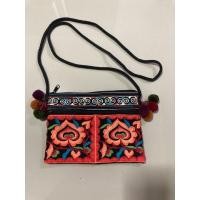ราคา กระเป๋าม้ง งานปัก กระเป๋าชาวเขา body cross แต่งพู่ (16830523927)