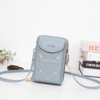 ราคา กระเป๋าสะพายข้าง Forever Young ทรงตั้ง 2 ซิปหลัง หน้าปักลายหัวใจและผีเสื้อ (G10) (16122356705)