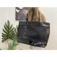 ราคา กระเป๋า Moschino มือสองของแท้ Moschino Shoulder Bag (11030191893)