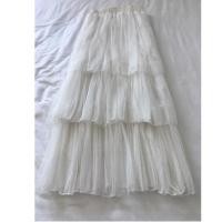 ราคา กระโปรงสีขาวผ้ามุ้ง แต่งเป็นชั้นๆ (7117141643)