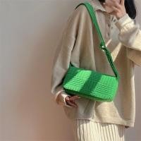 ราคา กระเป๋าผ้าสะพายข้าง พร้อมส่ง (18011986912)