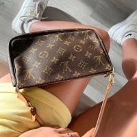 ราคา LV Pochette Accessories monogram ปี 99 พร้อมส่ง (17511084119)