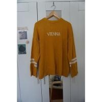 ราคา ส่งต่อเสื้อกันหนาว oversize สีเหลืองมัสตาร์ดจากเกาหลี (3349876583)