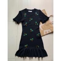 ราคา เดรสไหมพรม ชายกระโปรงระบาย งานป้ายเกาหลี แต่งปักน้องผึ้ง น่ารักมากๆ (23673801680)