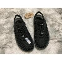 ราคา KEEN Uneek Black/Black (21031291362)