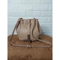 ราคา กระเป๋าสะพายJoy Grysonทรงขนมจีบมือสอง (15081050112)