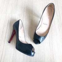 ราคา รองเท้าแบรนด์เนมมือสอง Christian Louboutin s.37 made in Italy แท้% (5415866944)
