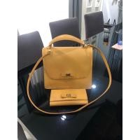 ราคา กระเป๋าสะพายผู้หญิงสีเหลืองอ่อนยี่ห้อLouis Fontaine (22619235638)