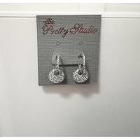 ราคา ต่างหู pretty studio ซื้อจากห้างเซ็นทรัลค่ะ (25263123214)