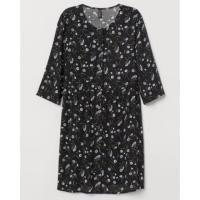 ราคา Used เดรสลายดำ H&M แขนสามส่วน (3424428395)