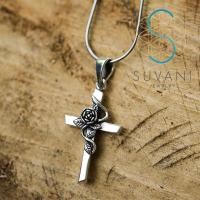 ราคา SUVANI เงินแท้ 92.5% จี้ไม้กางเขน พันด้วยดอกกุหลาบ จี้พร้อมสร้อยคอ เครื่องประดับเงินแท้ (5540732)