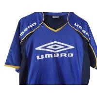 ราคา เสื้อกีฬาแขนสั้น ด้านหน้าสีน้ำเงิน ด้านหลังสีดำ แถบเหลือง Umbro (17189208230)