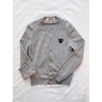 ราคา Comme des Garcons PLAY cardigan สีเทา หัวใจดำ size S สภาพดีมาก ของแท้ (12761553898)