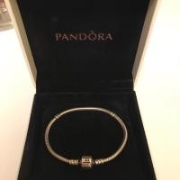 ราคา กำไลPandora ของแท้100% ส่งพร้อมกล่อง สภาพ95%แท้ ขนาดข้อมือ17นิ้ว (2467106109)