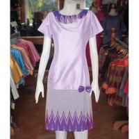 ราคา เดรสผ้าไหมแพรทอง แต่งผ้าทอลายมัดหมี่ สีม่วง (7700767461)