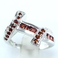 ราคา SKJewelryfactory แหวนเงินแท้ 92.5% ฝังพลอยโกเมนแท้ ER01787-GAN (7062613966)