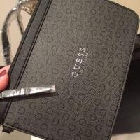 ราคา GUESS BAG กระเป๋าสะพายทรง Tote จาก GUESS วัสดุหนัง Saffiano (1787126612)