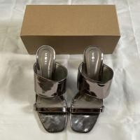 ราคา รองเท้าส้นสูง สีเงิน Metallic ไซส์ 39 สูง 2.5 นิ้ว (มือสอง) (6910456033)