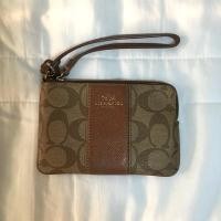 ราคา Used คล้องมือ Coach สีน้ำตาล (5516336064)