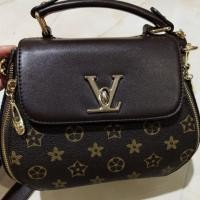 ราคา กระเป๋าแบรน xiangfeier แท้คะ (2023531709)