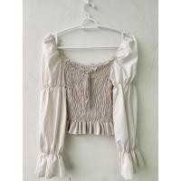 ราคา เสื้อเปิดไหล่แขนตุ๊กตา ครอปไหมพรม สีครีม (13830385674)