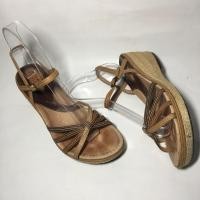 ราคา รองเท้ารัดส้น Clarks สูง 2.5 นิ้ว เบอร์ 39 (2585909285)