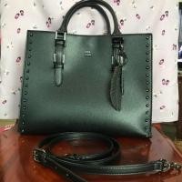 ราคา กระเป๋า LYN สีดำ หนัง saffiano (1772836379)