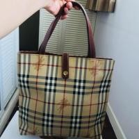 ราคา กระเป๋าถือBurberry มือ2 แท้100% (1825114066)