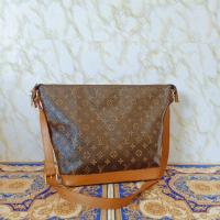 ราคา Louis Vuitton กระเป๋ามือสอง พร้อมส่ง (13383539560)