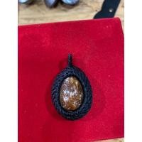 ราคา เบี้ยแก้ถักเชือก ปิดแผ่นทองเหลืองด้านหลัง (ยังไม่ผ่านพิธีพุทธาภิเษก) (24620815967)