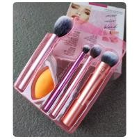 ราคา Real Techniques Everyday Essentials Brush Set 5ชิ้น RT เซ็ตแปรง ฟองน้ำไข่ ชุดแปรงแต่งหน้า (22357024342)