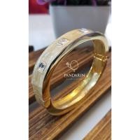 ราคา กำไลข้อมือแฟชั่นสำหรับผู้หญิงสีงาช้างประดับเพชรแบบง้างงับ (8015070973)