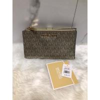 ราคา กระเป๋าสตางค์ คล้องมือ Michael Kors แท้ (23119617942)