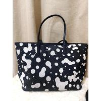 ราคา Marc Jacobs Tote Bag Black And White All Over Pattern Studs With Pouch กระเป๋าสะพายข้างมือสอง ทรงshopping (24263958881)