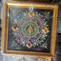 ราคา กรอบรูปดึงดูดทรัพย์ยันต์ร่ำรวยรูปมี2แบบคือพระราหูกับพระยานาคล้อมห่วงนาคบาศสี่ทิศและมณีนพเก้าดึงดูดความสนใจปรับฮวงจุ้ย3มิ (20763647688)