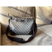 ราคา Gucci gg supreme Joy Messenger Bag แท้100% มือสอง สภาพดี (14948443444)