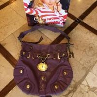 ราคา กระเป๋าสะพายไหล่ Guess แท้ สีม่วง ใหม่กริบ (1757254499)