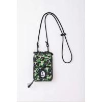 ราคา Bape kids กระเป๋าสะพายข้าง ลายพราง พร้อมพวงกุญแจ ลิงน้อย (22279055560)