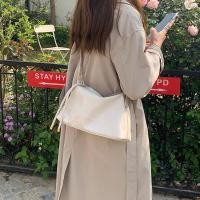 ราคา กระเป๋าสะพายไหล่ทรงโท้ท รุ่น Vi101 หนังPUนิ่ม แต่งซิป สายปรับระดับ แฟชั่นสไตล์เกาหลี (ตัวเลือก2สีดำ,ขาว) (20993970549)