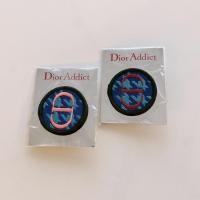 ราคา [พร้อมส่ง-ของแท้] เข็มกลัดดิออร์ DIOR Cosmetics - Dior Addict Embroidered VIP Gift Pin Badge (11638674253)