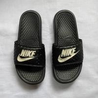 ราคา รองเท้าแตะ Nike มือสอง size 38 (39ไส่ได้) (19709549426)